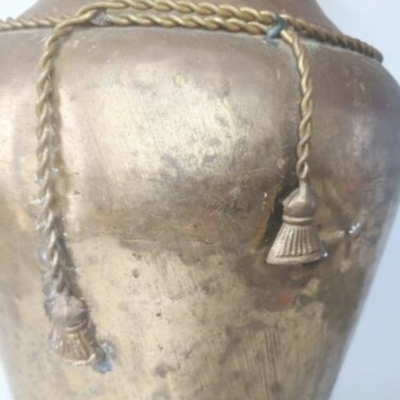 OLD INDIA VINTAGE BIG BRASS BASE POT GOLD LACQUERED MULTIPURPOSE USE HOME DECOR - Picture 2 of 9